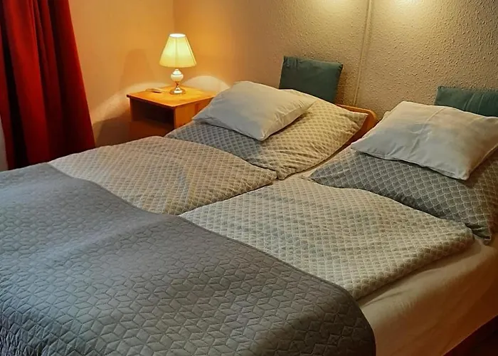 Siesta Vendeghaz * 에게르