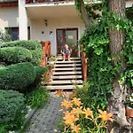 Siesta Eger