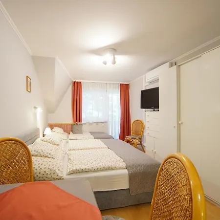 Holiday home Siesta Vendeghaz *