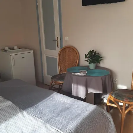 Siesta Eger